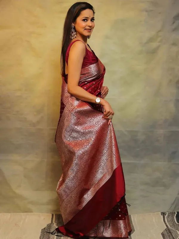 Maroon_Cotton_Silk_Woven_Banarasi_Regular_Saree_For_Women