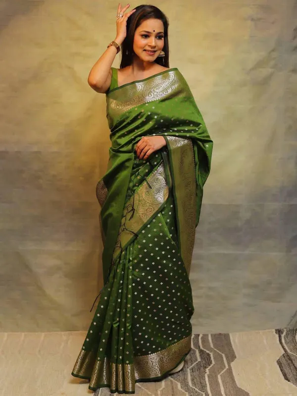 Green_Cotton_Silk_Banarasi_Woven_Regular_Saree_For_Women
