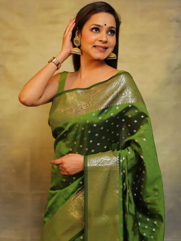 Green_Cotton_Silk_Banarasi_Woven_Regular_Saree_For_Women