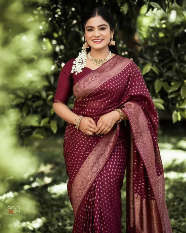 Maroon_Cotton_Silk_Woven_Brocade_Banarasi_Saree_For_Women