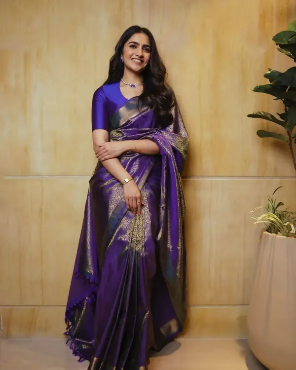 Purple_Cotton_Silk_Floral_Temple_Border_Banarasi_Saree_For_Women