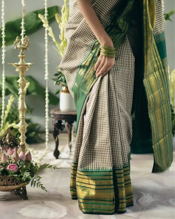 Green_Cotton_Silk_Checkered_Striped_Banarasi_Saree_For_Women