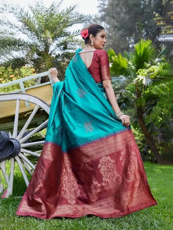 Blue_Maroon_Pure_Silk_Floral_Woven_Banarasi_Saree_For_Women