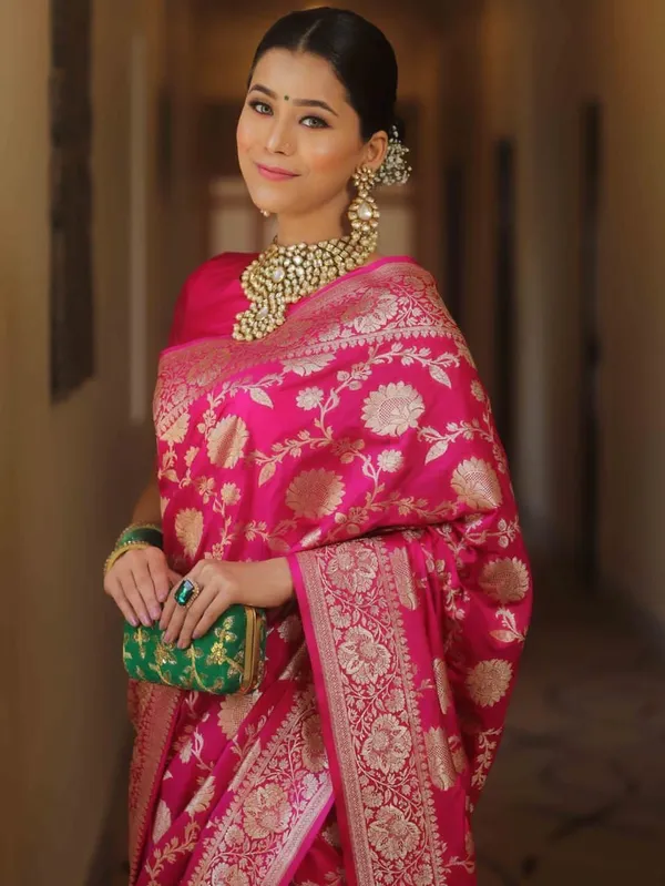 Pink_Cotton_Silk_Floral_Woven_Banarasi_Saree_For_Women_(Pack_Of_2)