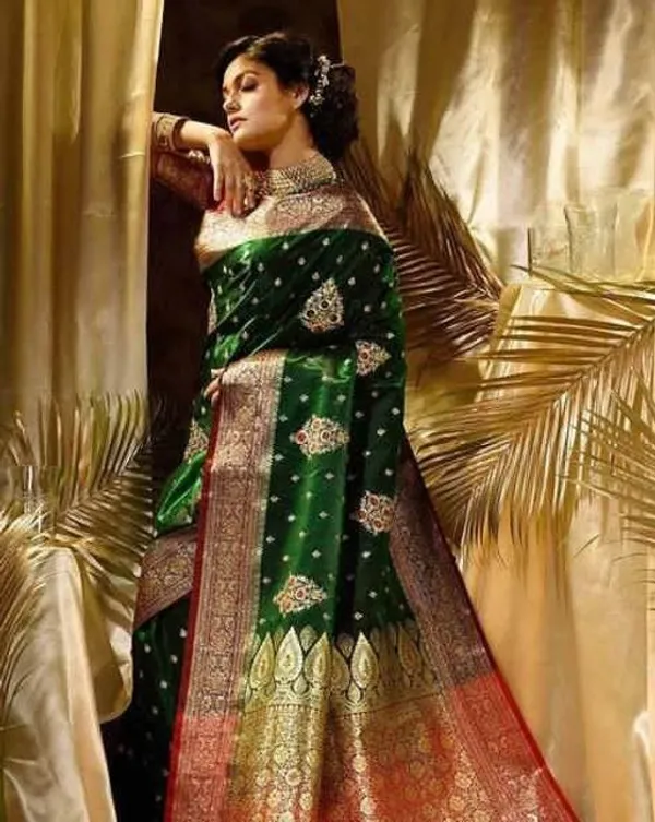 Green_Cotton_Silk_Floral_Print_Woven_Banarasi_Saree_For_Women
