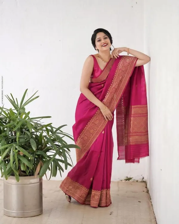 Pink_Cotton_Silk_Banarasi_Woven_Temple_Border_Saree_For_Women