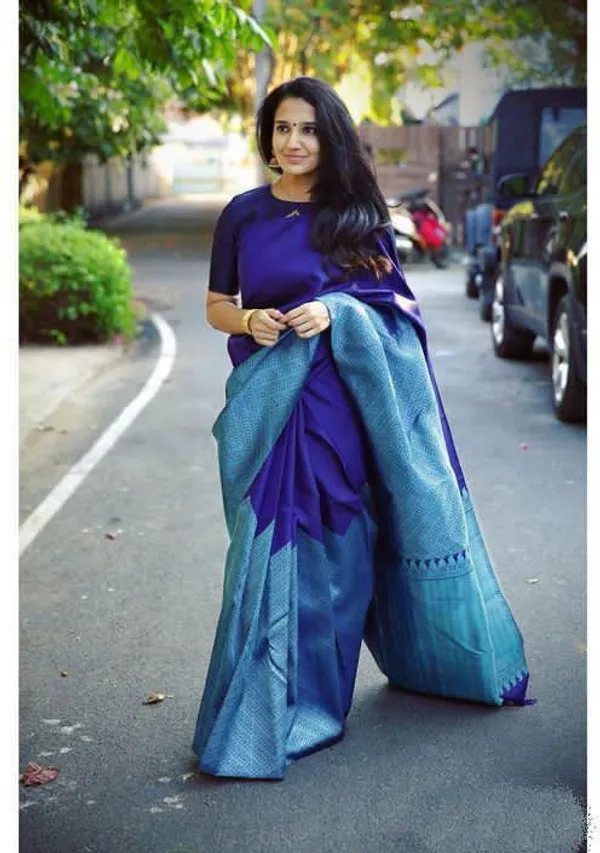Blue_Cotton_Silk_Geometric_Woven_Banarasi_Saree_For_Women