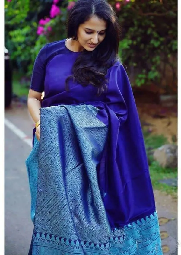 Blue_Cotton_Silk_Geometric_Woven_Banarasi_Saree_For_Women