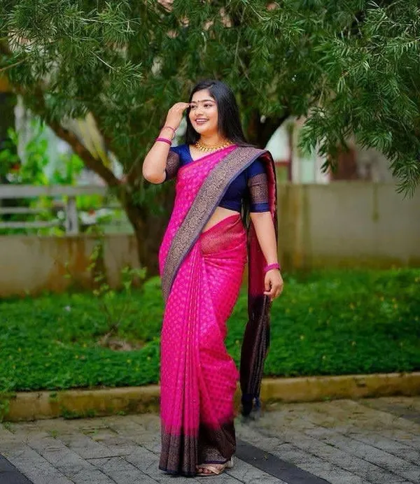 Pink_Cotton_Silk_Floral_Woven_Banarasi_Saree_For_Women