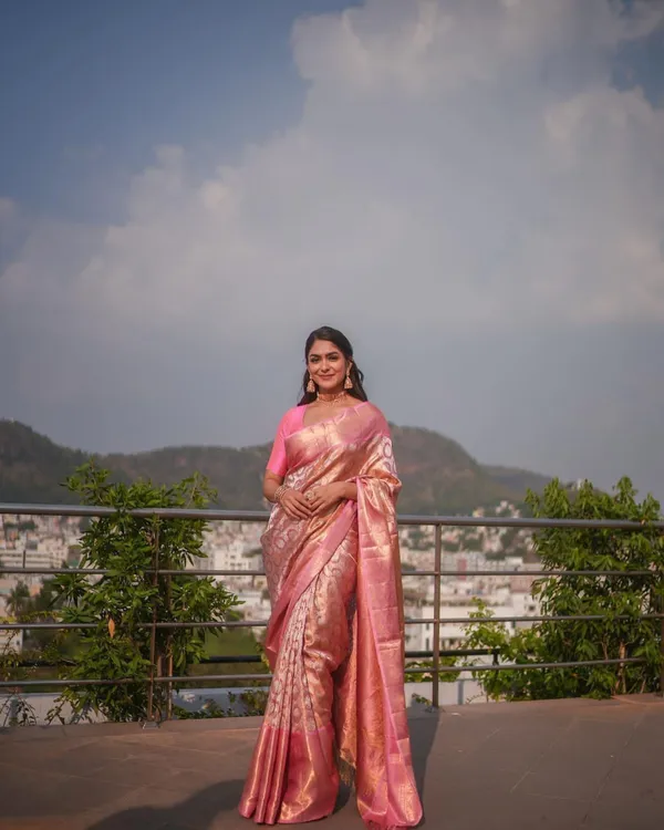 Pink_Cotton_Silk_Jacquard_Banarasi_Saree_For_Women