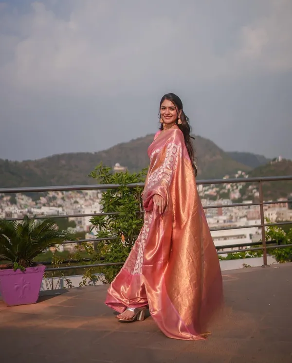 Pink_Cotton_Silk_Jacquard_Banarasi_Saree_For_Women