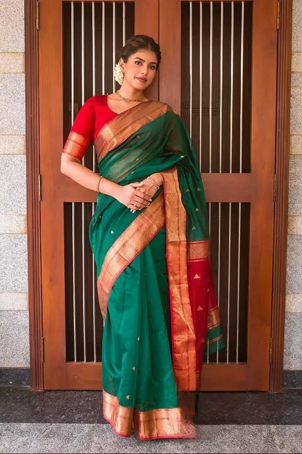 Dark_Green_Red_Pure_Silk_Woven_Banarasi_Saree_For_Women