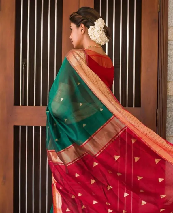 Dark_Green_Red_Pure_Silk_Woven_Banarasi_Saree_For_Women