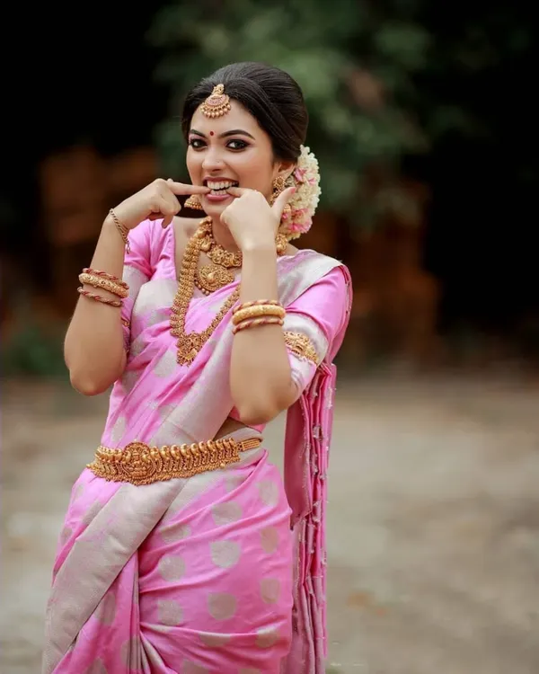 Pink_Pure_Silk_Woven_Kanjivaram_Self_Design_Saree_For_Women