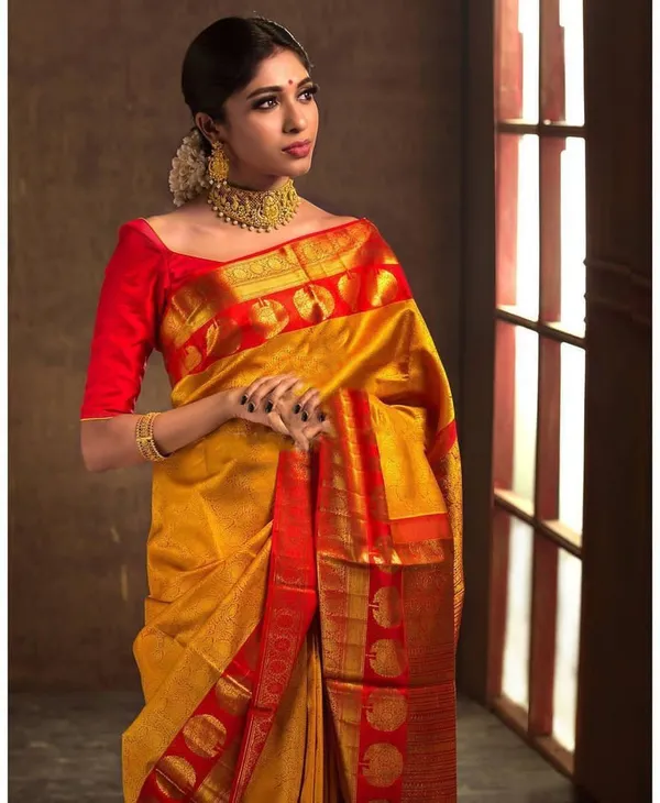 Yellow_Cotton_Silk_Self_Design_Woven_Banarasi_Saree_For_Women