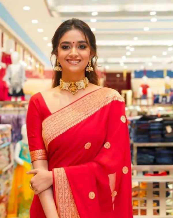 Red_Silk_Blend_Woven_Banarasi_Saree_For_Women
