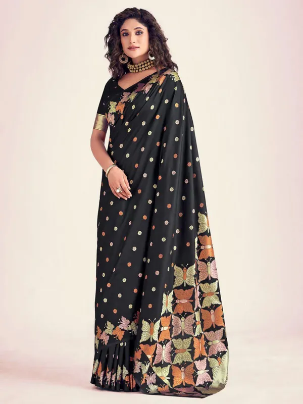 Black_Pure_Silk_Woven_Butterfly_Pallu_Banarasi_Saree_For_Women