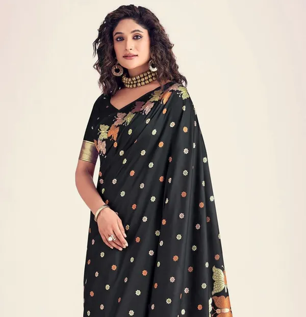 Black_Pure_Silk_Woven_Butterfly_Pallu_Banarasi_Saree_For_Women