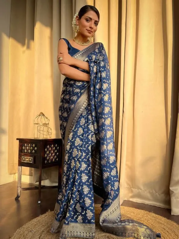 Dark_Blue_Silk_Blend_Woven_Floral_Banarasi_Regular_Saree_For_Women