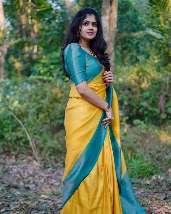Yellow_Cotton_Silk_Self_Design_Woven_Banarasi_Saree_For_Women