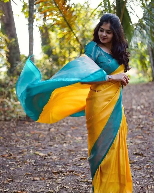 Yellow_Cotton_Silk_Self_Design_Woven_Banarasi_Saree_For_Women