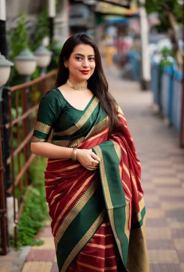 Maroon_Cotton_Silk_Striped_Woven_Banarasi_Saree_For_Women