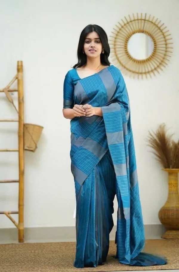 Blue_Silk_Blend_Striped_Banarasi_Jacquard_Saree_For_Women