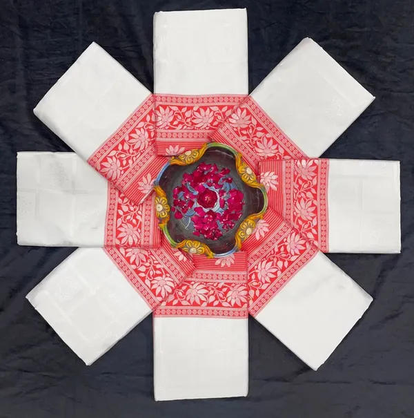 White_Red_Pure_Silk_Woven_Banarasi_Regular_Saree_For_Women