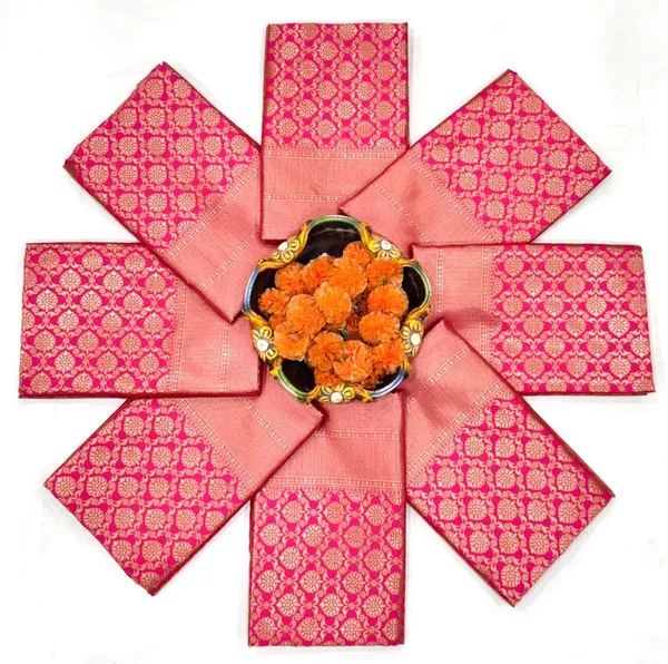 Pink_Silk_Blend_Banarasi_Floral_Temple_Border_Saree_For_Women