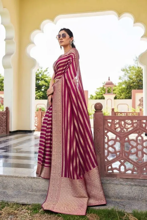 Magenta_Cotton_Silk_Striped_Woven_Banarasi_Saree_For_Women
