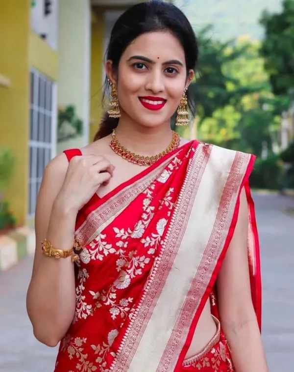 Red_Cotton_Silk_Floral_Print_Banarasi_Saree_For_Women