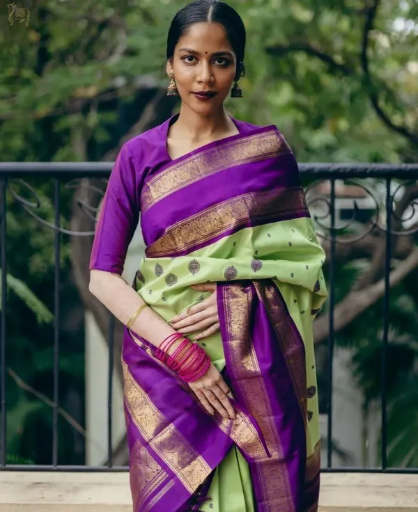 Light_Green_Cotton_Silk_Jacquard_Woven_Banarasi_Saree_For_Women