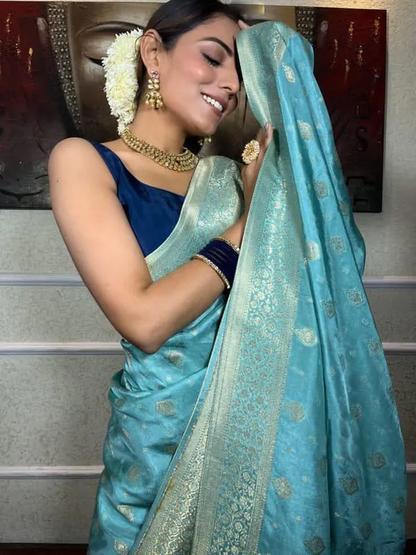 Light_Blue_Cotton_Silk_Floral_Jacquard_Banarasi_Saree_For_Women