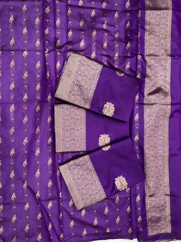 Purple_Cotton_Silk_Floral_Woven_Banarasi_Saree_For_Women