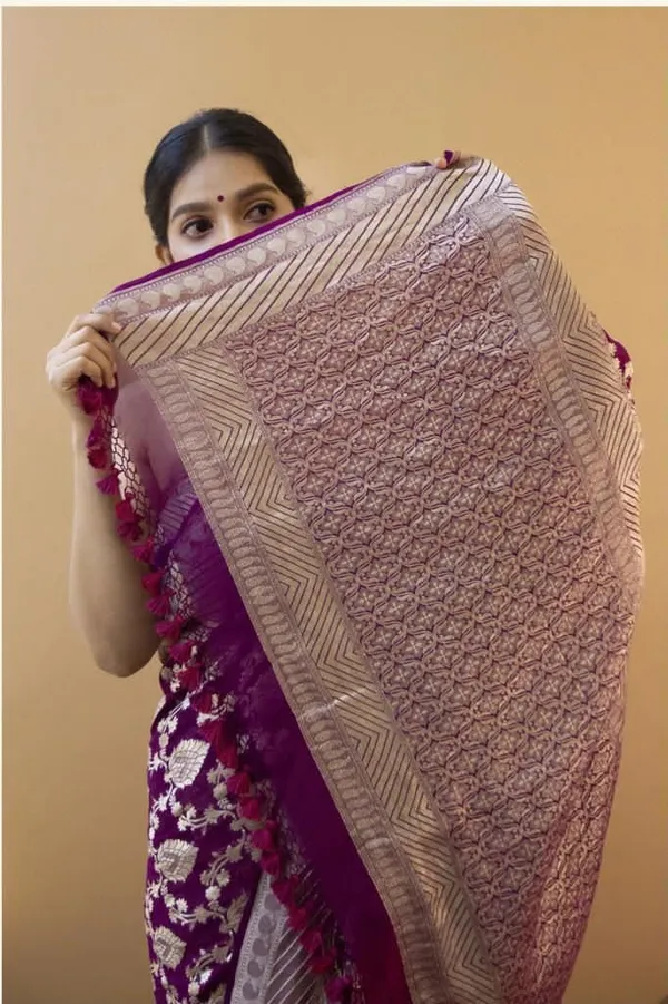 Purple_Cotton_Silk_Floral_Jacquard_Banarasi_Saree_For_Women