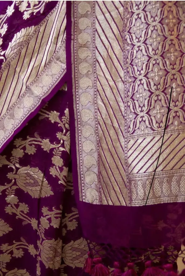 Purple_Cotton_Silk_Floral_Jacquard_Banarasi_Saree_For_Women