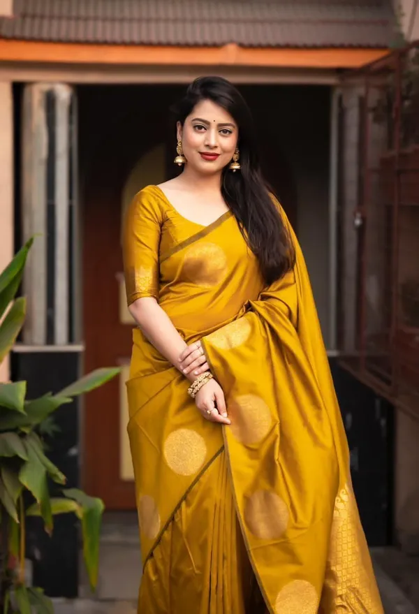 Yellow_Cotton_Silk_Jacquard_Woven_Banarasi_Saree_For_Women