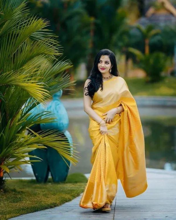 Yellow_Cotton_Silk_Printed_Temple_Border_Banarasi_Saree_For_Women
