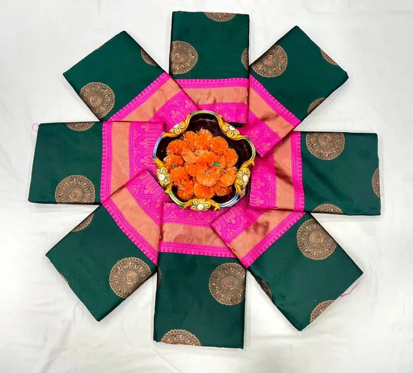 Green_Cotton_Silk_Jacquard_Woven_Banarasi_Saree_For_Women