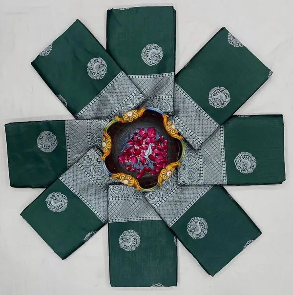 Green_Cotton_Silk_Woven_Kanjivaram_Saree_For_Women