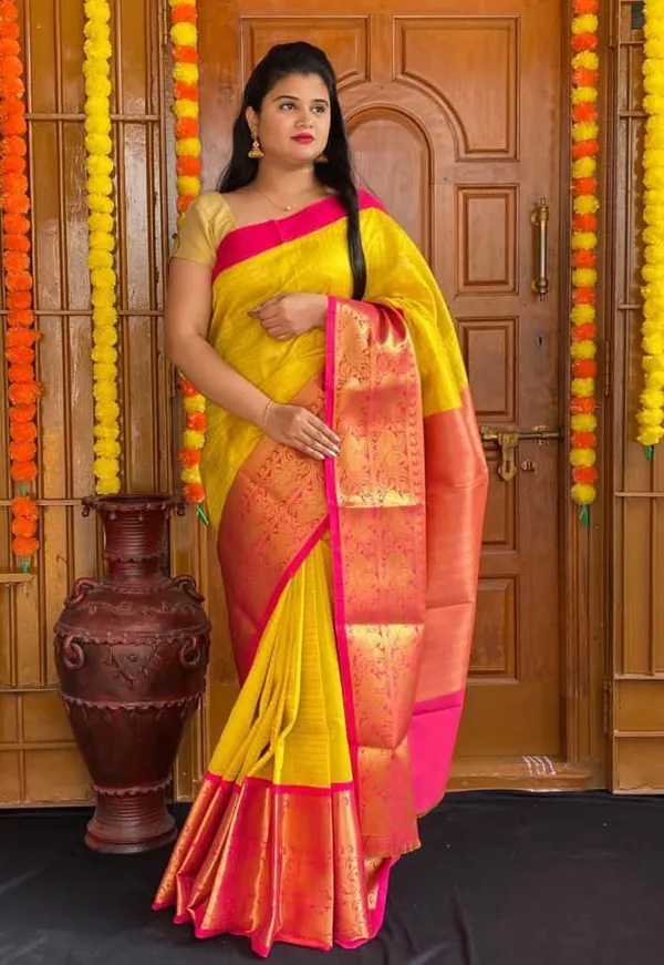 Yellow_Cotton_Silk_Temple_Border_Banarasi_Saree_For_Women