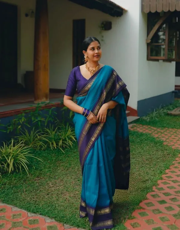 Blue_Cotton_Silk_Jacquard_Woven_Banarasi_Saree_For_Women