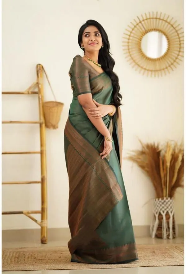 Green_Cotton_Silk_Woven_Banarasi_Regular_Saree_For_Women