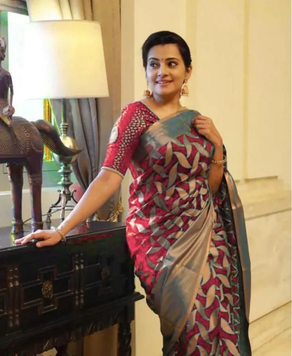 Red_Cotton_Silk_Woven_Banarasi_Saree_For_Women