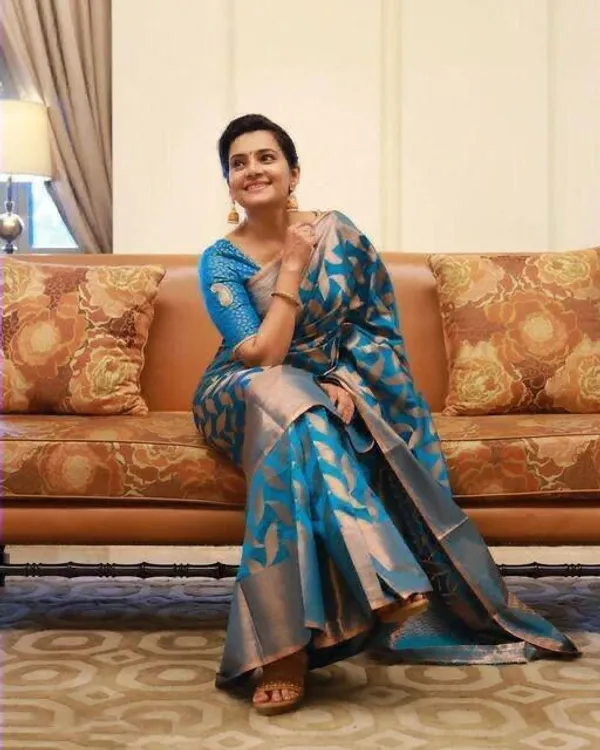 Light_Blue_Cotton_Silk_Jacquard_Woven_Banarasi_Saree_For_Women