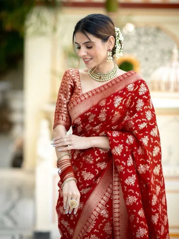 Red_Cotton_Silk_Floral_Woven_Banarasi_Saree_For_Women