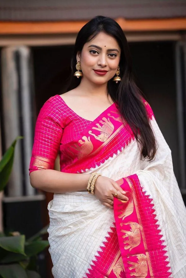White_Cotton_Silk_Woven_Banarasi_Regular_Saree_For_Women