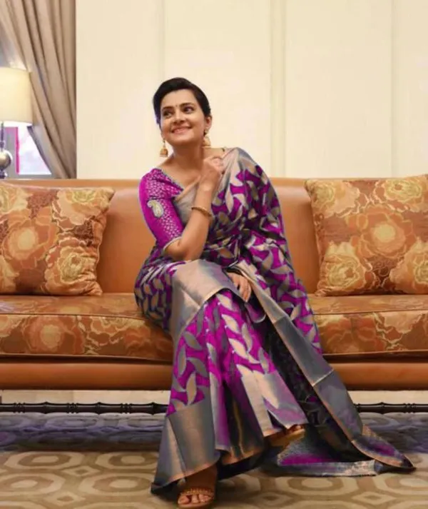 Magenta_Cotton_Silk_Jacquard_Woven_Banarasi_Saree_For_Women