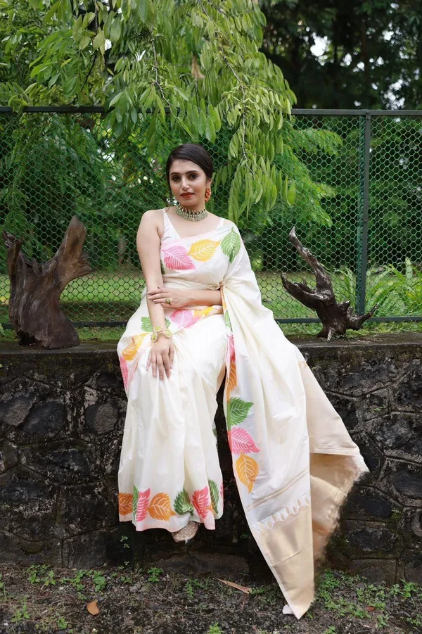 White_Cotton_Silk_Printed_Regular_Saree_For_Women