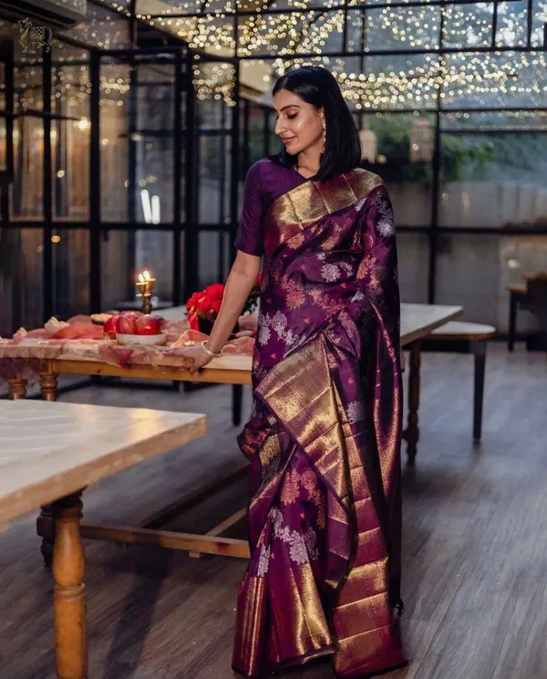 Purple_Cotton_Silk_Floral_Woven_Banarasi_Saree_For_Women